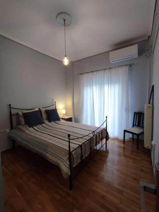 Volos Center, St Nicholas Square, Xenios Buitenkant foto